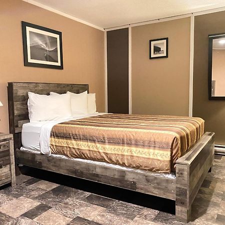 The George Dawson Inn & Conference Centre Dawson Creek Zewnętrze zdjęcie