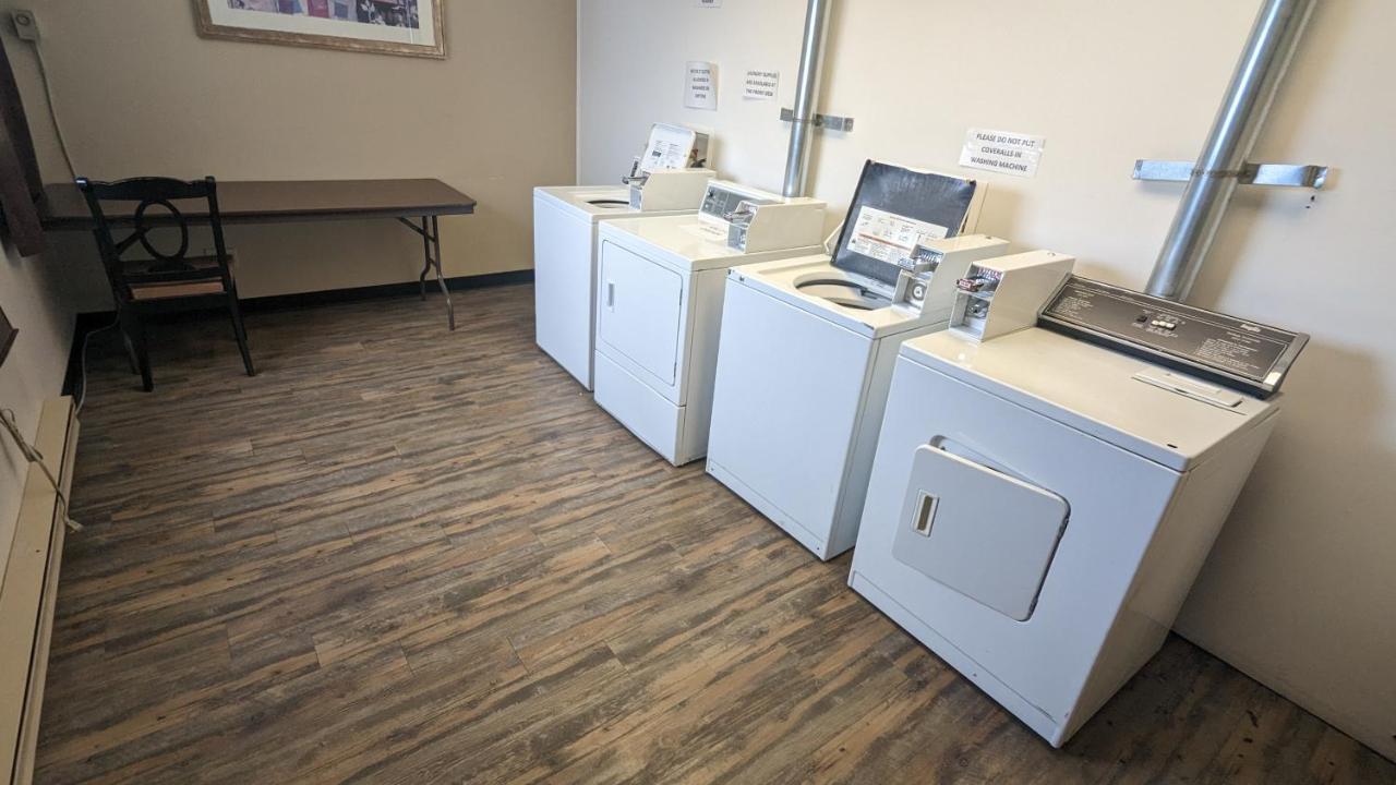 The George Dawson Inn & Conference Centre Dawson Creek Zewnętrze zdjęcie