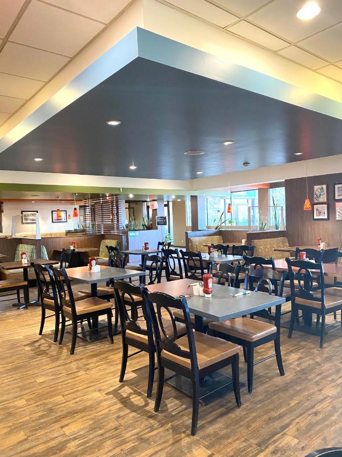 The George Dawson Inn & Conference Centre Dawson Creek Zewnętrze zdjęcie