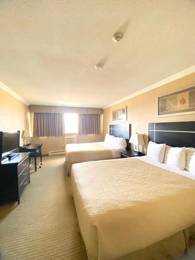 The George Dawson Inn & Conference Centre Dawson Creek Zewnętrze zdjęcie